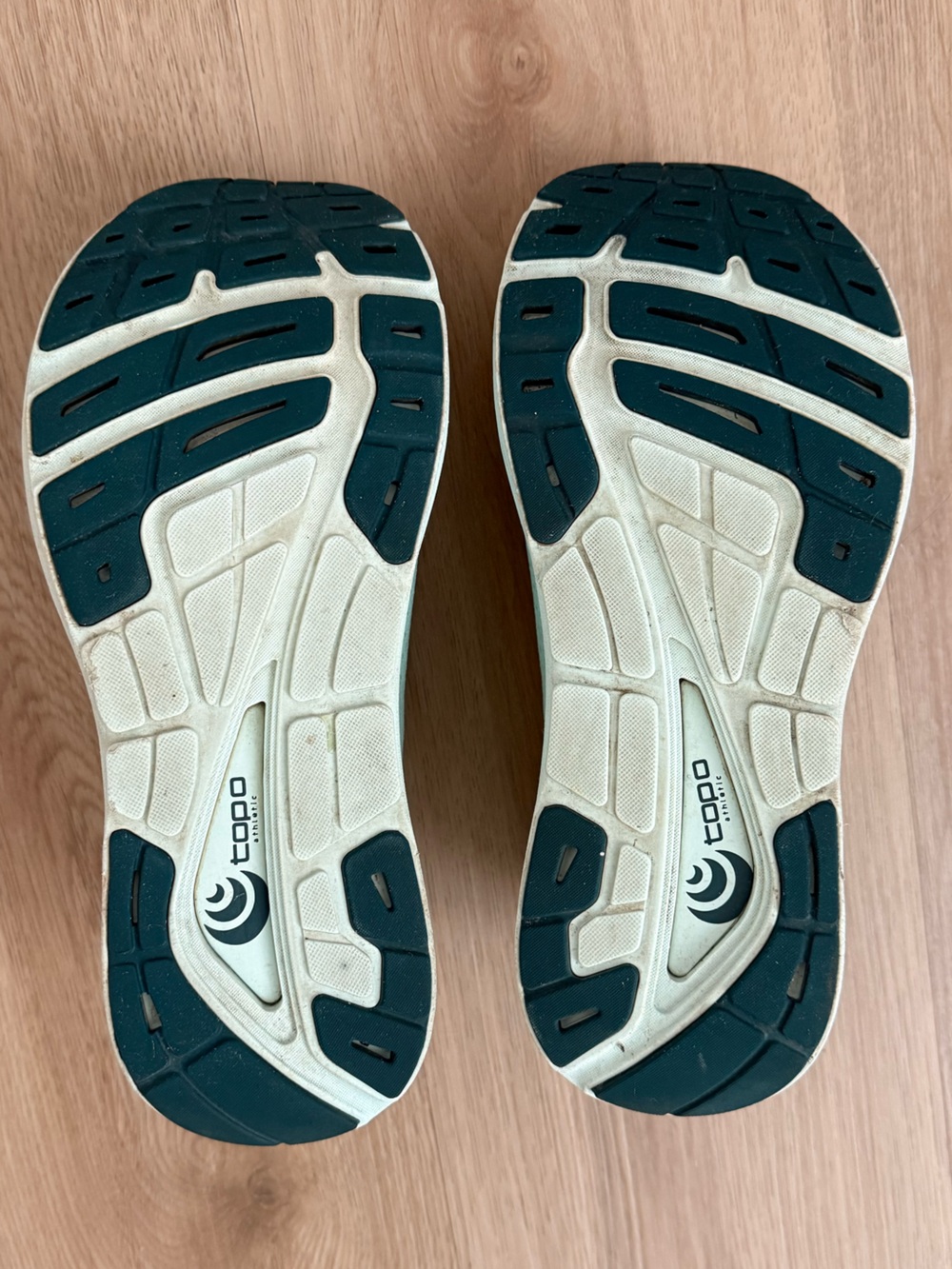 Topo Phantom 3 women’s 9 in Mint/Emerald - Picture 5 of 6